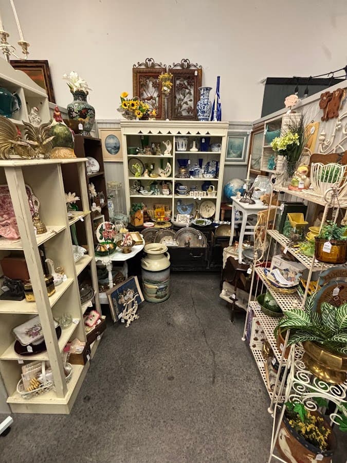 Wayman’s Vintage Market