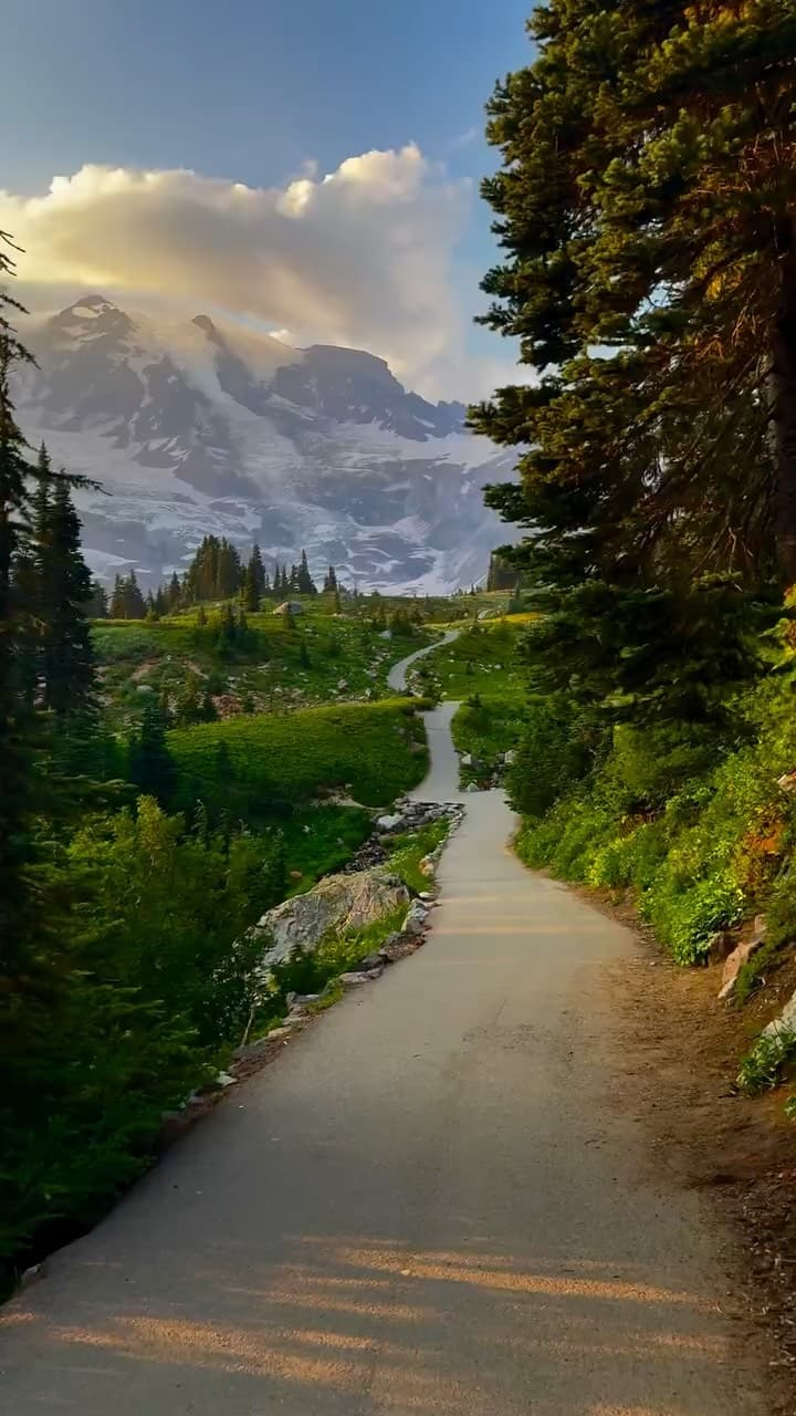 That Mount Rainier Sunset Video Isn’t AI—It’s Just That Beautiful